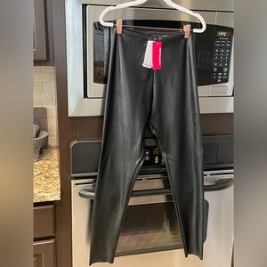 NWT Commando Faux Leather Leggings L